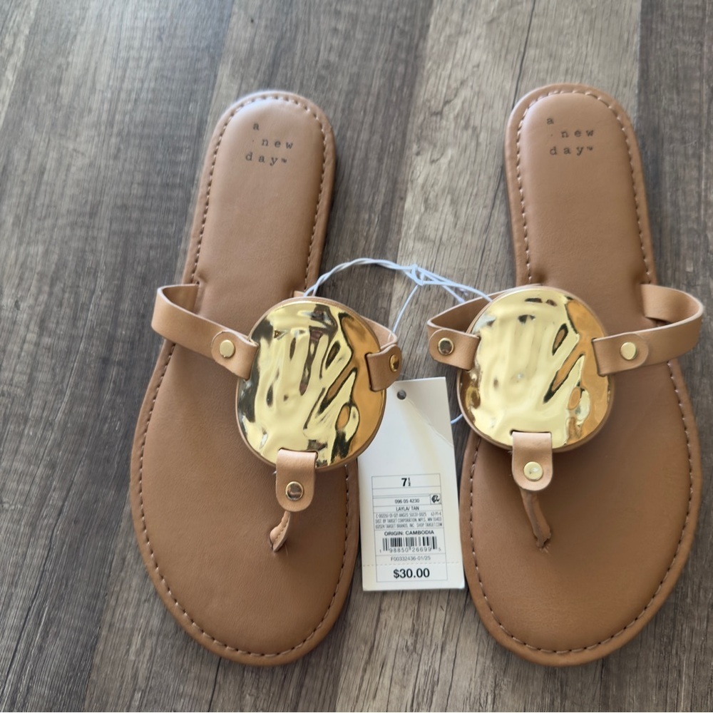 A new day Layla ornament thong sandals - Picture 5 of 9